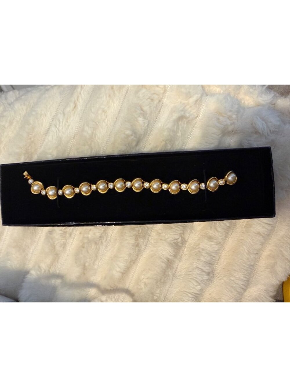 Joan Rivers Classics Collection Faux Pearl Rhinestone Bracelet Gold Tone Origina